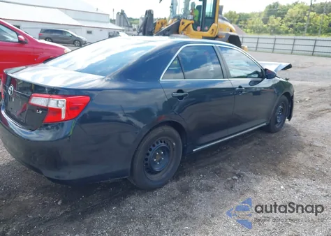 2014 Toyota Camry Le z USA, uszkodzony, nr VIN 4T4BF1FK2ER408782